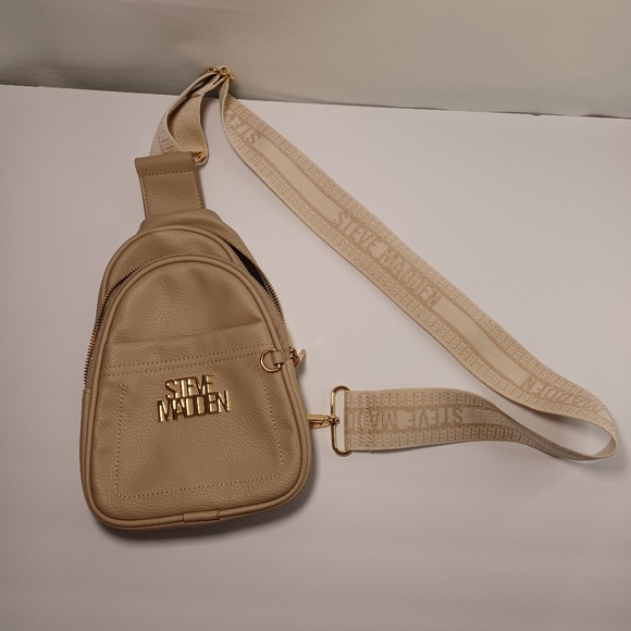 Steve Madden Beige Sling Bag Purse Gold Tone Accents Adjustable Wide Strap - Picture 1 of 13